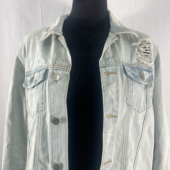 Distressed Light washed blue Denim jacket,Large - Picture 4 of 9